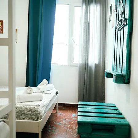 Lagom New, 5 Min Walk From The Sea Hostel