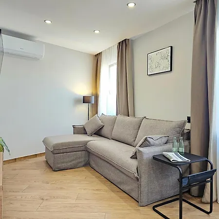 Lagom New, 5 Min Walk From The Sea Albergue *