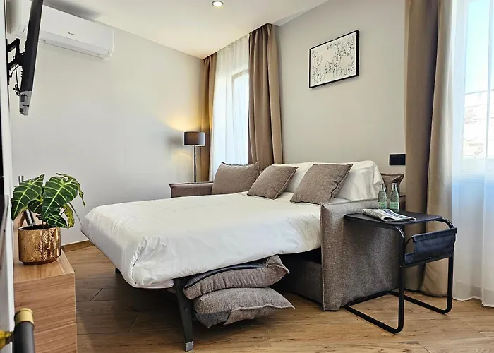 Lagom New, 5 Min Walk From The Sea Hostel