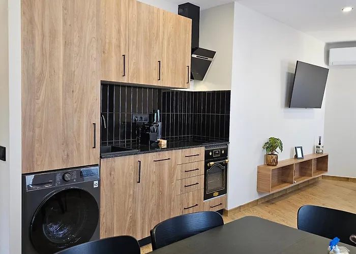 Hostel Lagom New, 5 Min Walk From The Sea