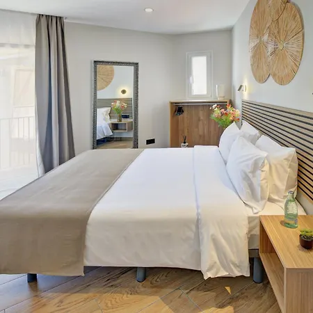 Lagom New, 5 Min Walk From The Sea Hostal Lloret de Mar